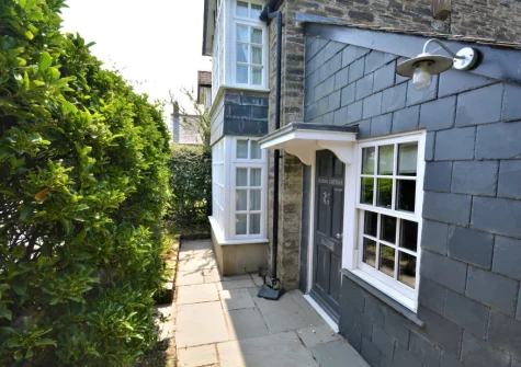 School Cottage is a characterful traditional cottage made of Cornish stone & slate