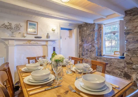 The dining room at Scrumbles Hollow, St Agnes