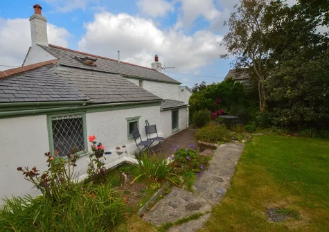 The enclosed garden at Scrumbles Hollow, St Agnes