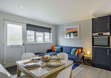 The living, dining area & kitchen at Sea Birds, Croyde