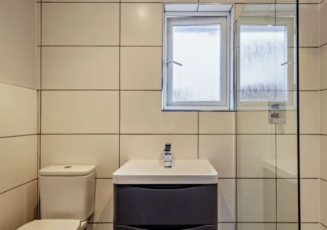 Bedroom #1 en-suite shower room at Sea Birds, Croyde
