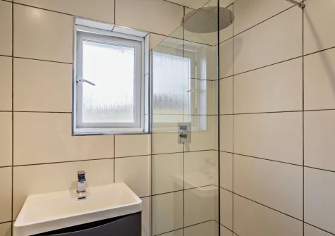 The shower room at Sea Birds, Croyde