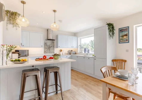 The kitchen & dining area at Sea Esta, Phillack