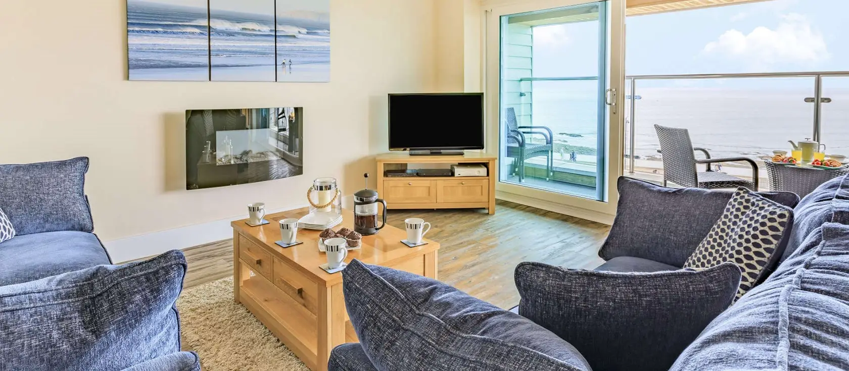 Sea Esta, Westward Ho! is a stunning two-bedroom coastal apartment boasting panoramic sea views from every window. Enjoy contemporary comforts, a private balcony, and direct beach access, perfect for families seeking authentic seaside magic.