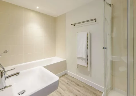 Bedroom #1 en-suite bathroom at Sea Haven, Westward Ho!