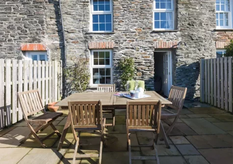 The patio & alfresco dining area at Sea Holly Cottage, Port Isaac