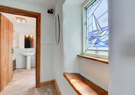 The first floor landing at Sea Reach, Looe