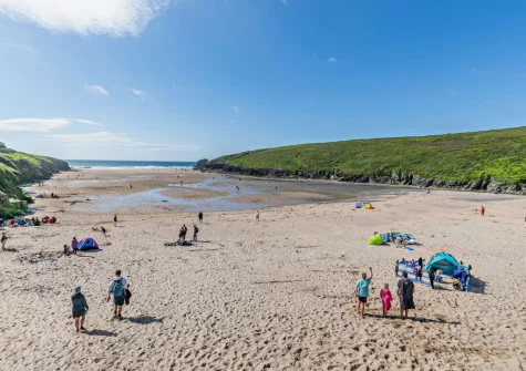 Sea Renity is an ideal base for exploring Cornwall's many beautiful sandy beaches