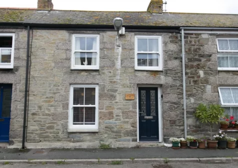 Sea Salt Cottage is a lovingly furnished traditional stone cottage in the heart of Porthleven