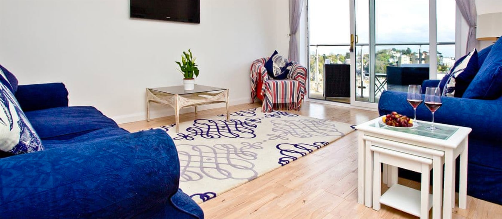 Sea Salt Lodge is a detached three-bedroom home with sea views in Torquay. Built on the site of Waldon Castle, it has interesting ruins in the garden. The unusual 4+ accommodation has a balcony, conservatory, summer house, BBQ deck & games room.