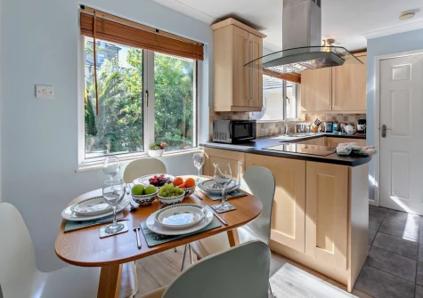 The kitchen & dining area at Sea Sparkle, Newquay
