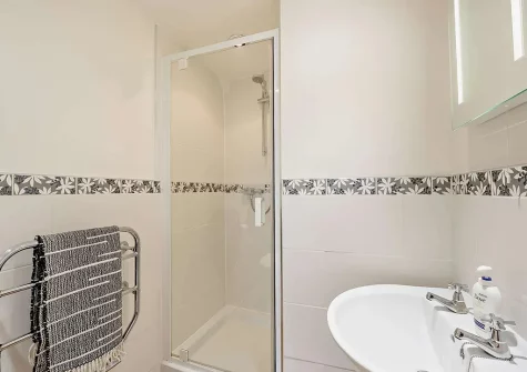 Bedroom #1 en-suite shower room at Sea Spray, Appledore