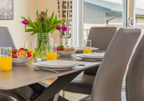 The dining area at Seabreeze Retreat, St Merryn