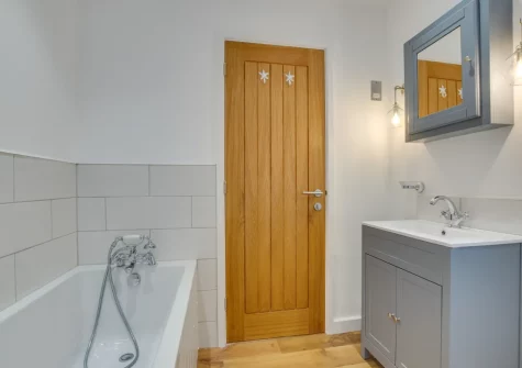 The bathroom at Seacroft, Polruan