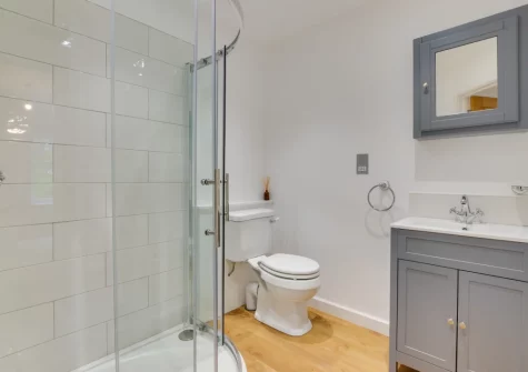 The shower room at Seacroft, Polruan