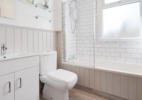 The bathroom atSeacroft, Port Isaac