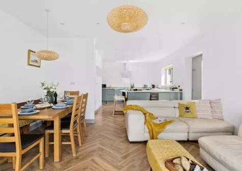 The living & dining area at Seacroft, Torquay