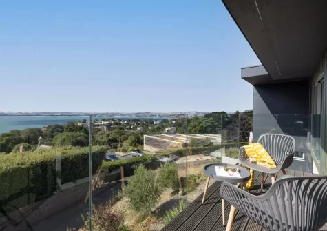 The upper balcony & outdoor sitting area at Seacroft, Torquay