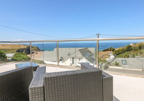 The sun-drenched terrace at Seadrift, Mawgan Porth
