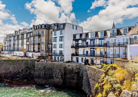 Seafever is situated directly on the sea wall to enjoy far-reaching sea views