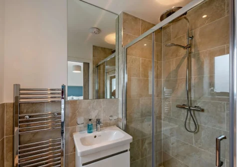 The B1 en-suite shower room at Seaglass, Westward Ho!