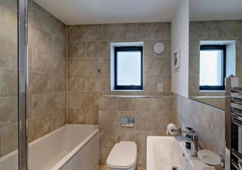 The bathroom at Seaglass, Westward Ho!