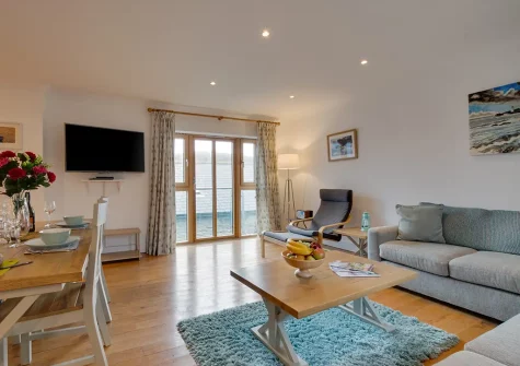 The living area at Seahorse Apartment, Porthleven