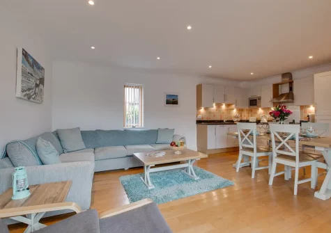 The living area at Seahorse Apartment, Porthleven