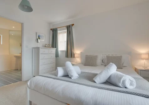 Bedroom #1 at Seahorse Apartment, Porthleven