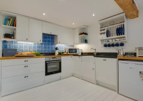 The kitchen at Seahorse Cottage, Mousehole