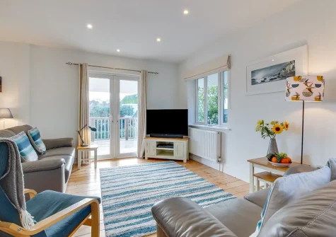 The living area at Seahorses, Fowey