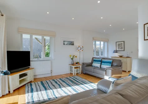 The living area at Seahorses, Fowey