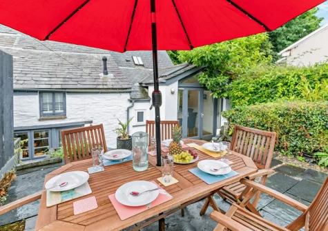 The patio & alfresco dining area at Seapink Cottage, Padstow