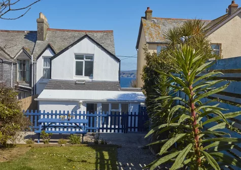 The south-facing garden at Seapinks, Port Isaac