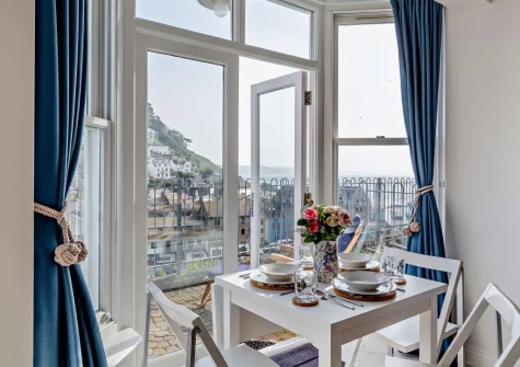 The dining area at Seascape, Looe