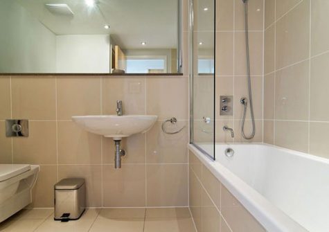 The bathroom @ Seashells, 43 Zinc, Newquay