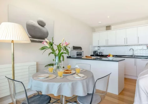 The kitchen & dining area at Seaside Apartment, Westward Ho!