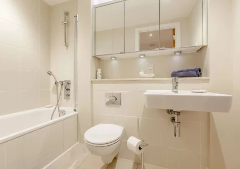 The bathroom at Seaside Apartment, Westward Ho!
