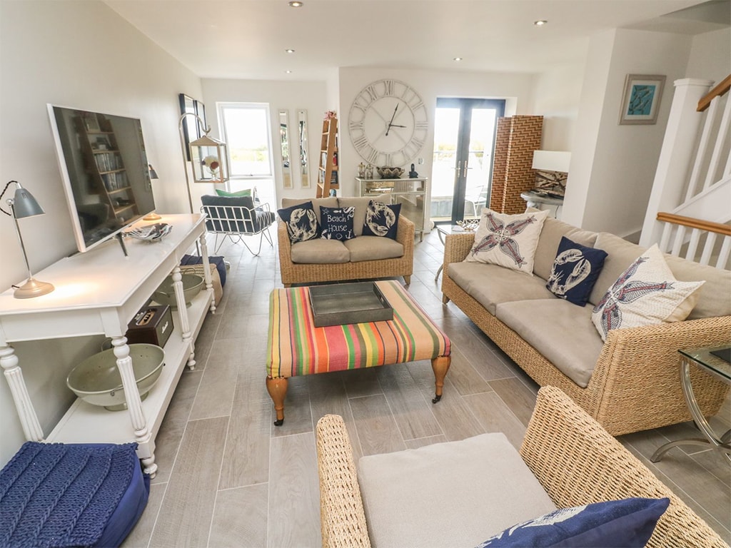 Seaspell Beach House, Constantine Bay Holiday homes in Padstow
