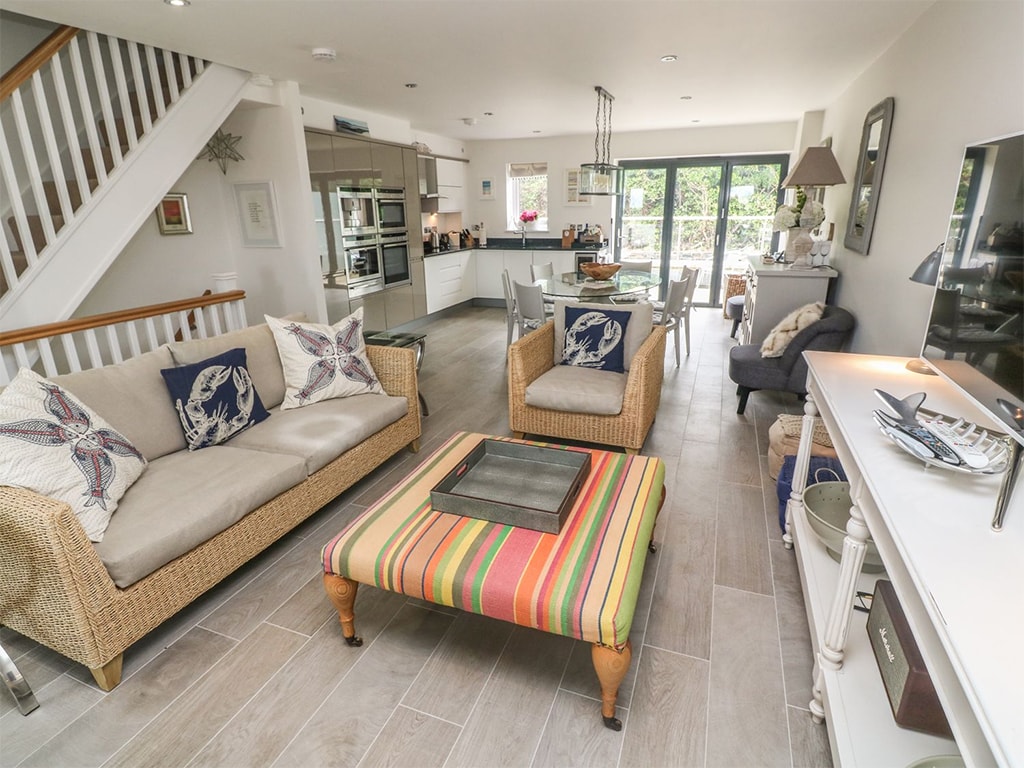 Seaspell Beach House, Constantine Bay Holiday homes in Padstow