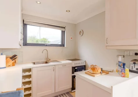 The kitchen at Seaspray Cottage, Mullion Cove