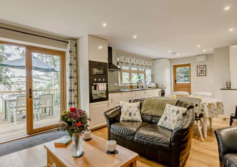 The living area at Seaview, Beer