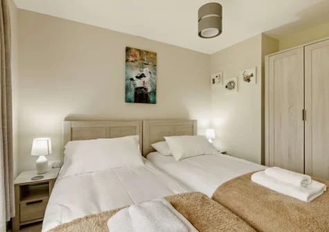 Bedroom #2 at Seaview, Beer