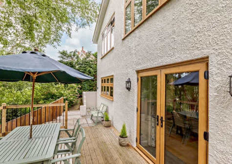 The decked patio, babecue & alfresco dining area at Seaview, Beer