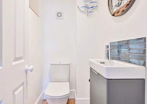 The WC at Seawind, Looe