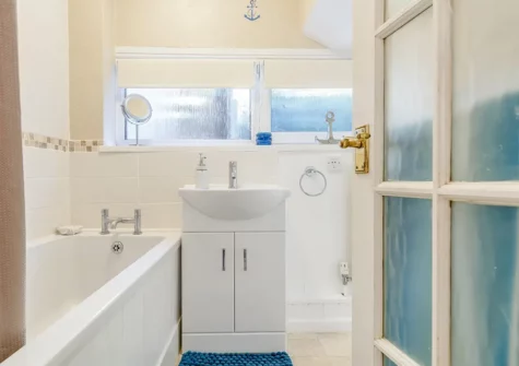 The bathroom at September Cottage, Brixham