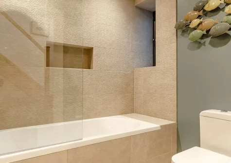 The bathroom at Seven Gates, Upton