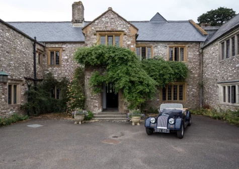 Sheafhayne Manor is full of character with beams, Tudor panelling, flagstones, mullioned windows and old oak floors & doors