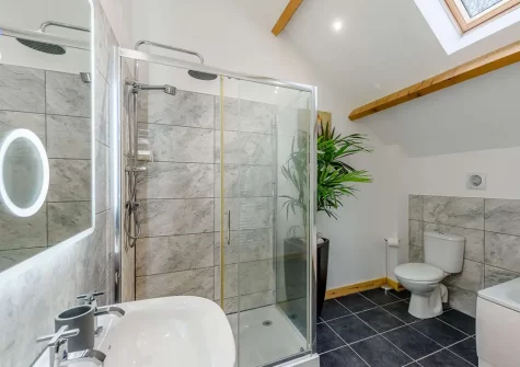 The bathroom at Shearing Shed, Combe Martin