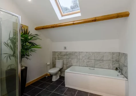 The bathroom at Shearing Shed, Combe Martin